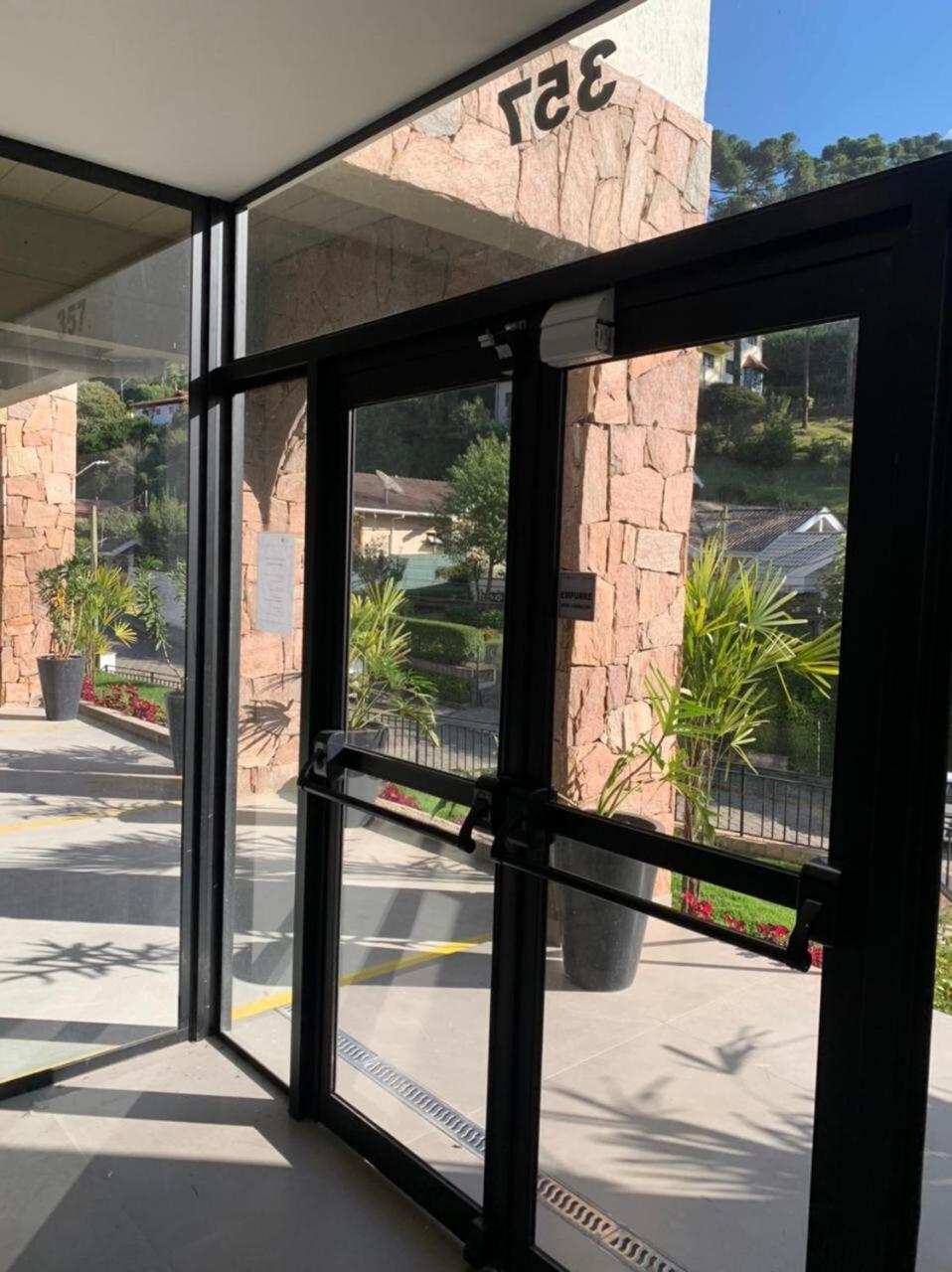 Apartamento Star 103 - 2 Quartos No Coracao Do Capivari *